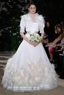 Найкращі весільні сукні 2012 фото