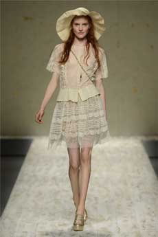 Модні блузки весна-літо 2013