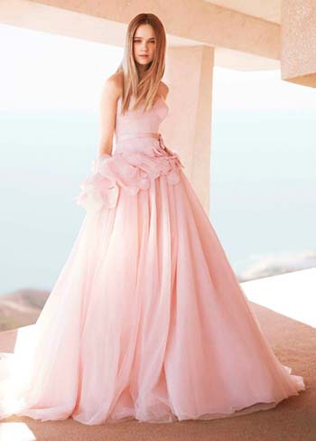 Модні весільні сукні 2013 - в моду увійде рожевий колір