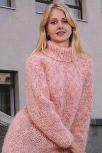 Модні жіночі светри 2014