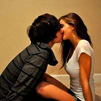 7 захоплюючих ігор з поцілунками