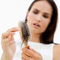 4 причини раптової втрати волосся